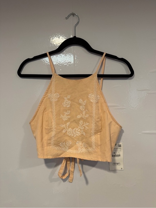Zara Tops - NWT Zara Sleeveless Peach Floral Embroidered Crop Top